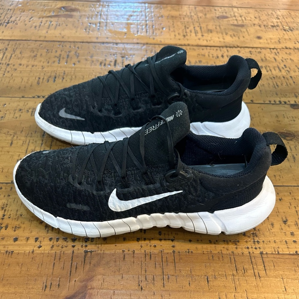 Women’s Nike Free Running Shoes